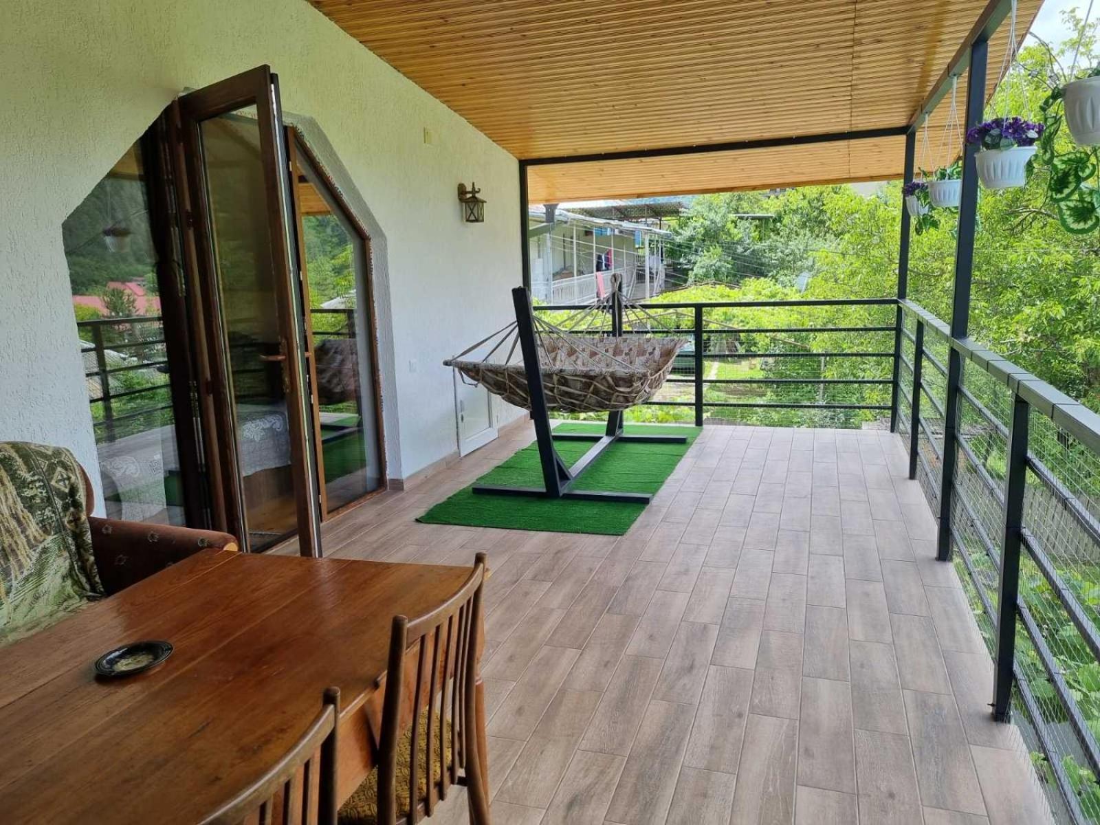 Guest House Sando Borjomi Exterior photo
